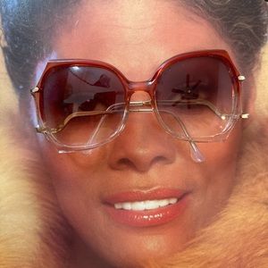 Vintage 70s oversized sunglasses